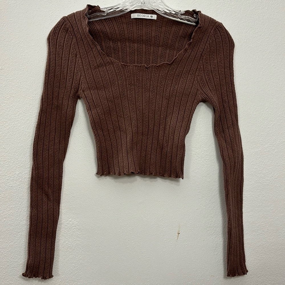 Reoria Ribbed Knit Scoop Neck Cropped Long Sleeve Top With Lettuce Hem - Brown